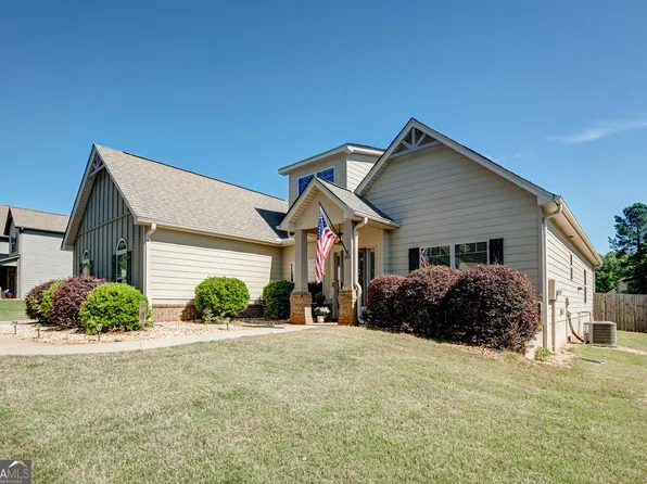 285 Savannah Dr, Senoia, GA 30276