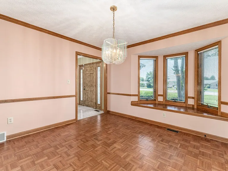 6002 Bowen Rd — Photo 28