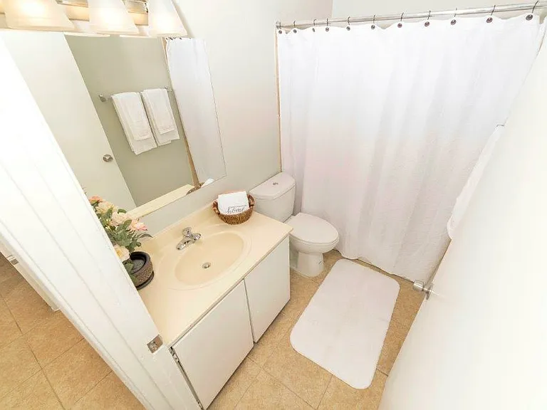 South Point Apartments — Photo 19