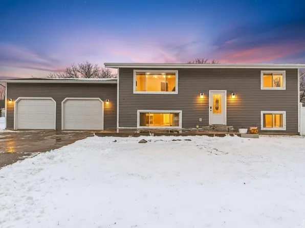3127 Peddlers Village Rd, Goshen, IN 46526