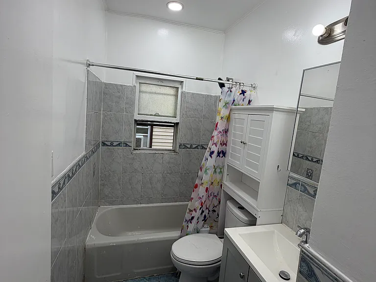 25 W 17th St #2 — Photo 17
