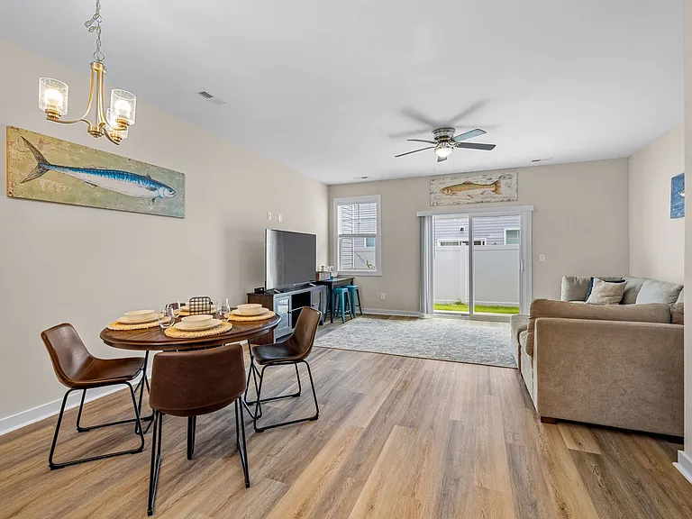 306 Starfish Ln — Photo 12