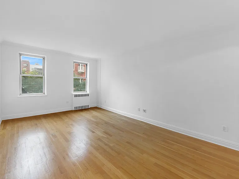 330 E 63rd St #5F — Photo 3