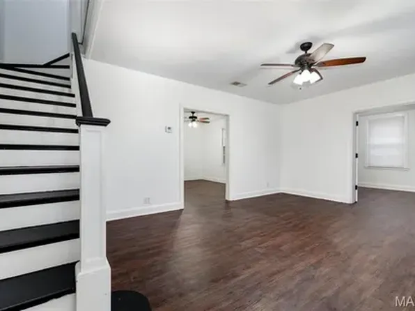 205 Grover Rd, Saint Louis, MO 63125