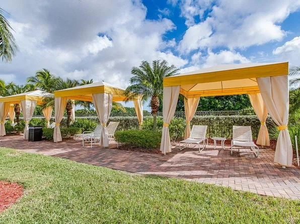 9023 Alexandra Circle, Wellington, FL 33414