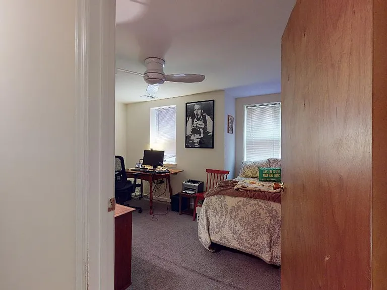 Walnut Court Apartments — Photo 30