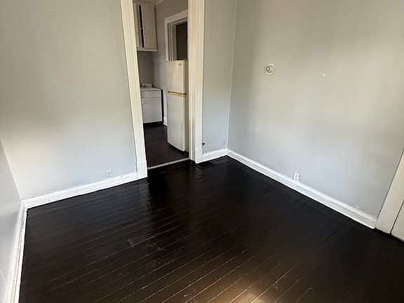 2nd image of 69 Meigs St APT 3