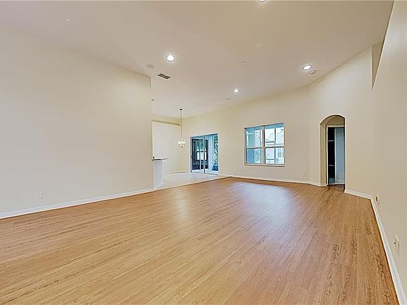 4th image of 26615 Shoregrass Dr