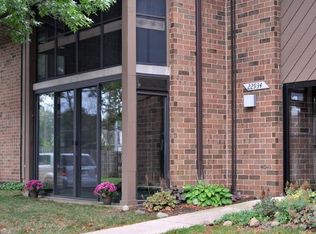 22934 Mastick Rd APT 202, Fairview Park, OH 44126