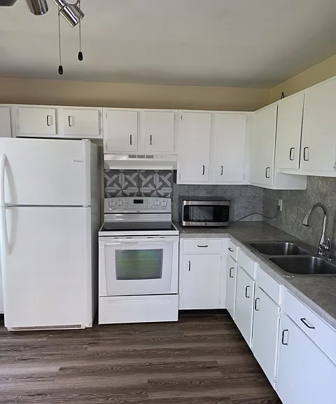9616 W Bradley Rd — Photo 1