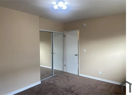 2121 W Court St #4 — Photo 9