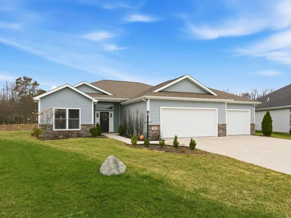 2317 Hamlet Ct, Fort Wayne, IN 46818