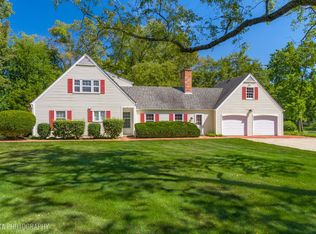 118 Deepwood Rd, Barrington, IL 60010