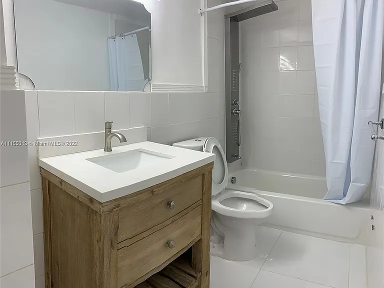 2225 NE 123rd St #115 — Photo 14