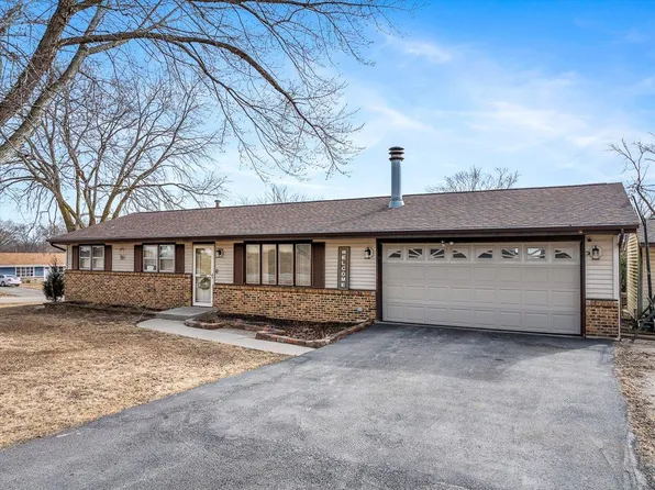 3235 Ironwood Ave, Rockford, IL 61109