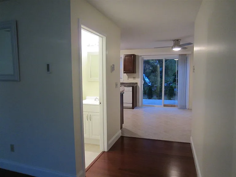 1025 S Mammoth Rd #6 — Photo 11