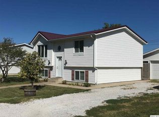 217 W Coline St, Mount Sterling, IL 62353
