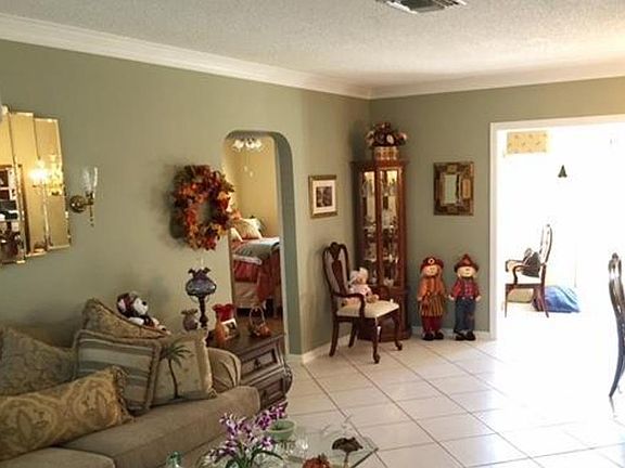 4th image of 219 Vanderbilt Dr
