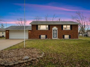 2108 Woodlawn Ave, East Moline, IL 61244