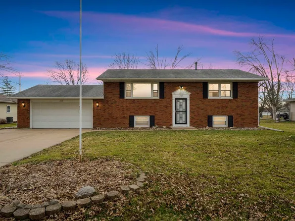 2108 Woodlawn Ave, East Moline, IL 61244