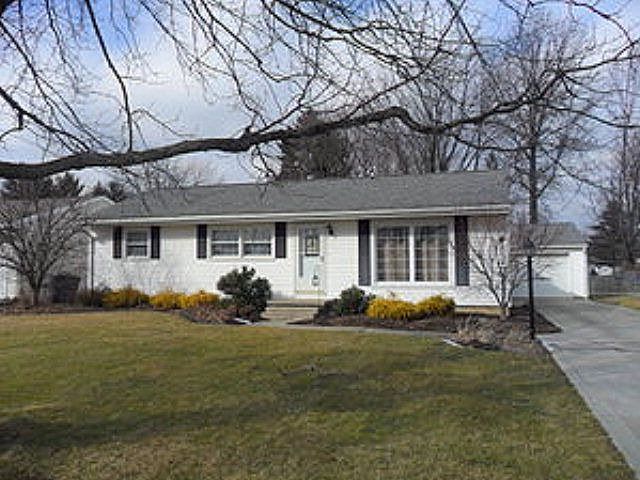 1st image of 17 Taft St #P
