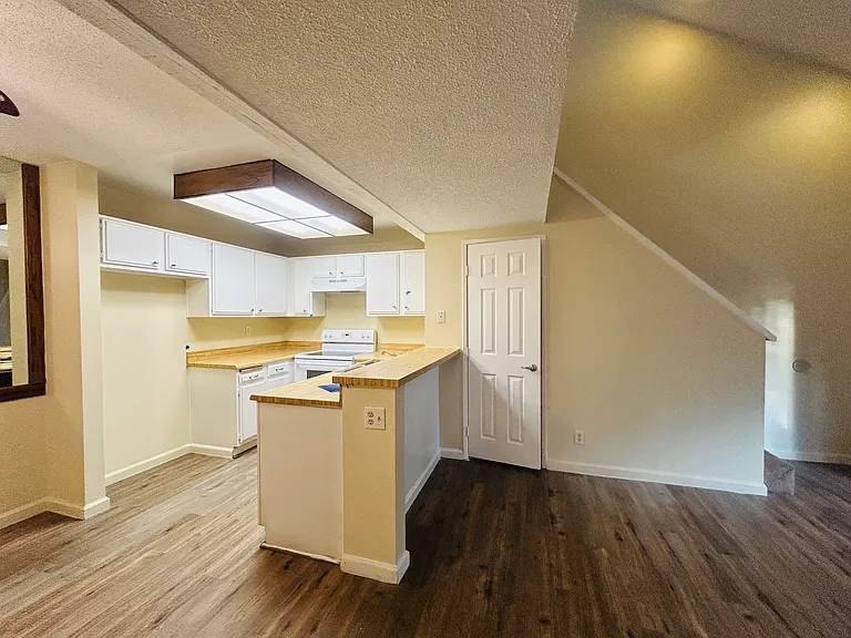 1480 W Edgehill Rd #52 — Photo 8