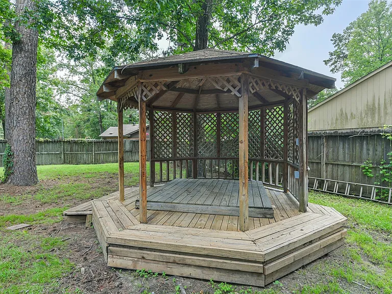 2203 Riverford Dr — Photo 35