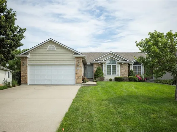4515 Hedges Ave, Kansas City, MO 64133