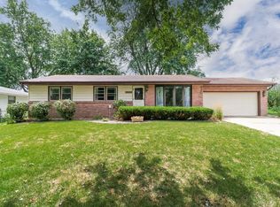 2103 Lamon Dr, Bloomington, IL 61704