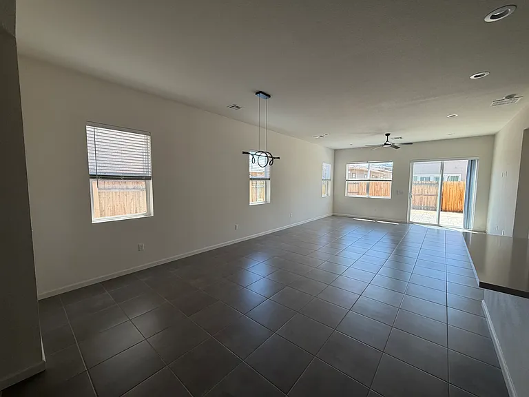 7693 Boulder Falls Dr — Photo 5