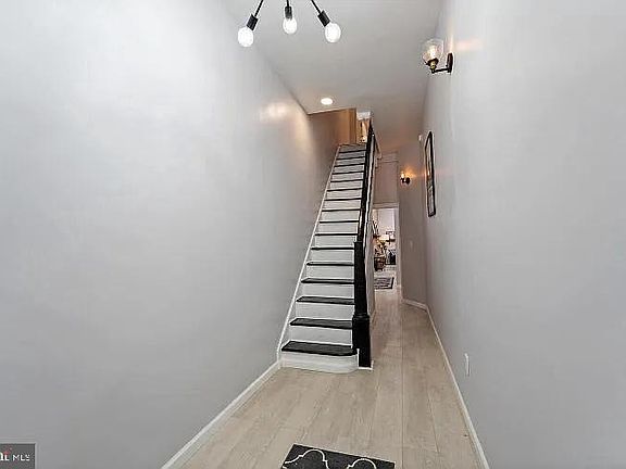 2nd image of 2349 N Park Ave