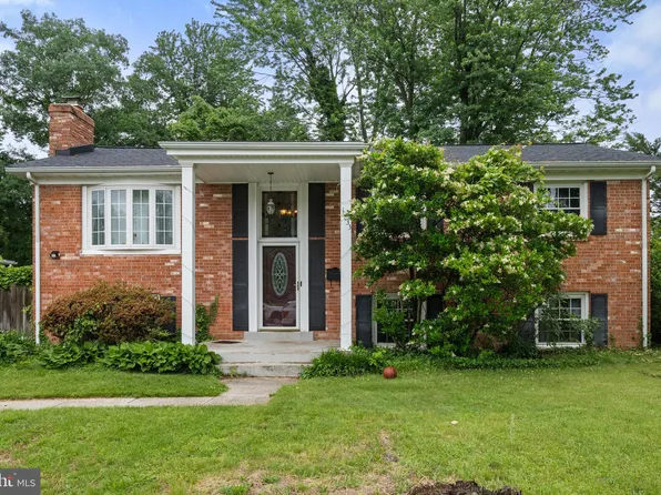 14033 Roanoke St, Woodbridge, VA 22191