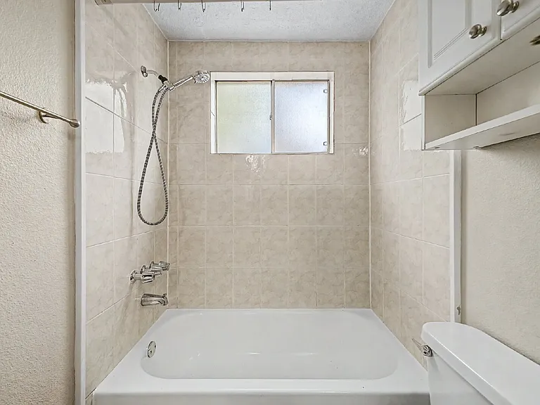 148 S Emerson St #203 — Photo 7