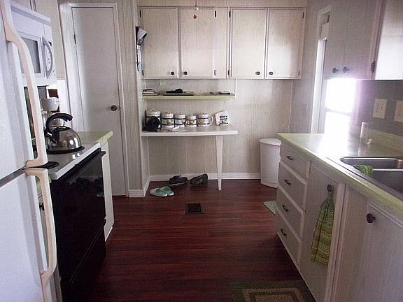 3rd image of 73 Cypress In The Wood