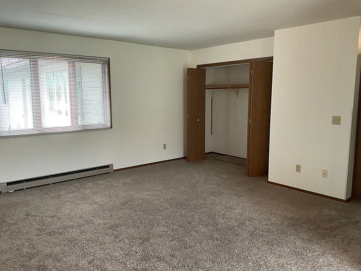 Building Photo - 836 Macomber St #2