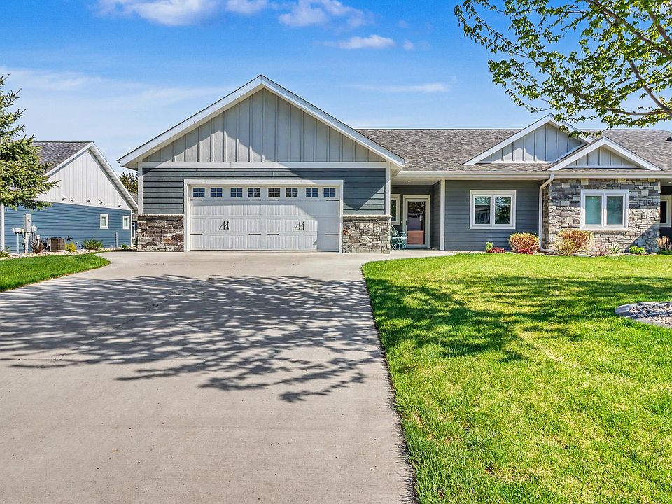 1st image of 906 Lake Forest Cir