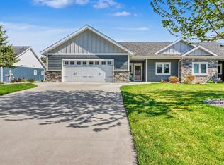 906 Lake Forest Cir, Detroit Lakes, MN 56501