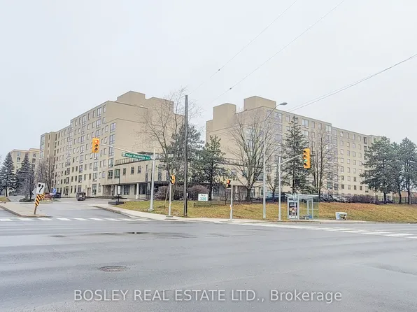 326 Major Mackenzie Dr E #822, Richmond Hill, ON L4C 8T4