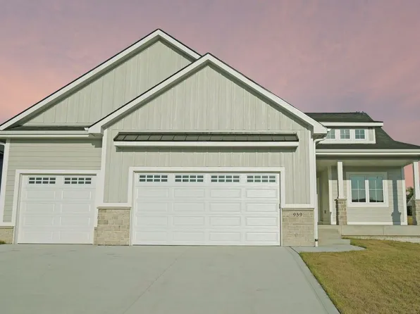 959 Wolf Creek Dr, Polk City, IA 50226