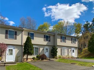 48 Muntz Ln, Garnerville, NY 10923