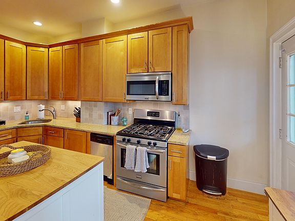 2nd image of 536 E 3rd St #2