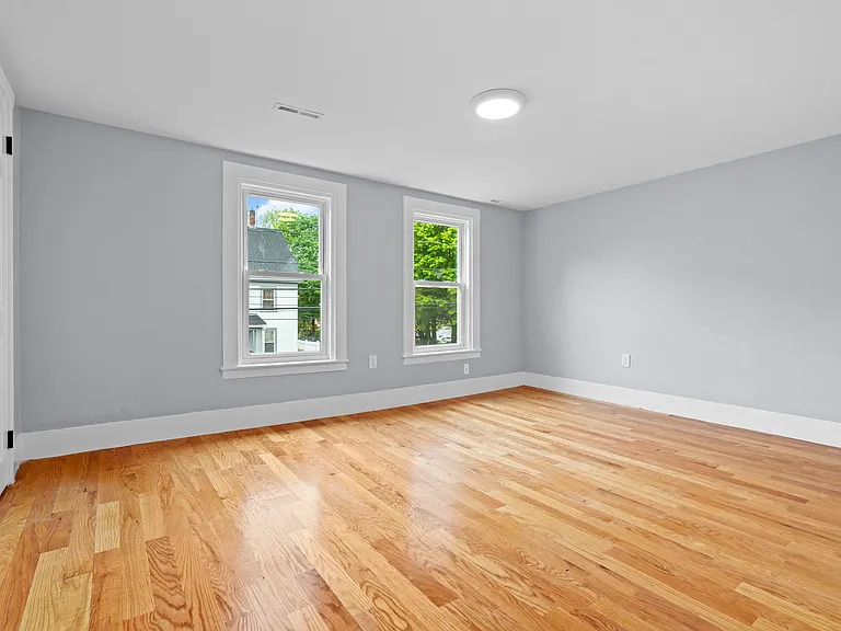 54 Cedar St #2 — Photo 6