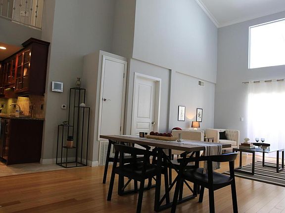 2nd image of 1154 S Barrington Ave APT 309