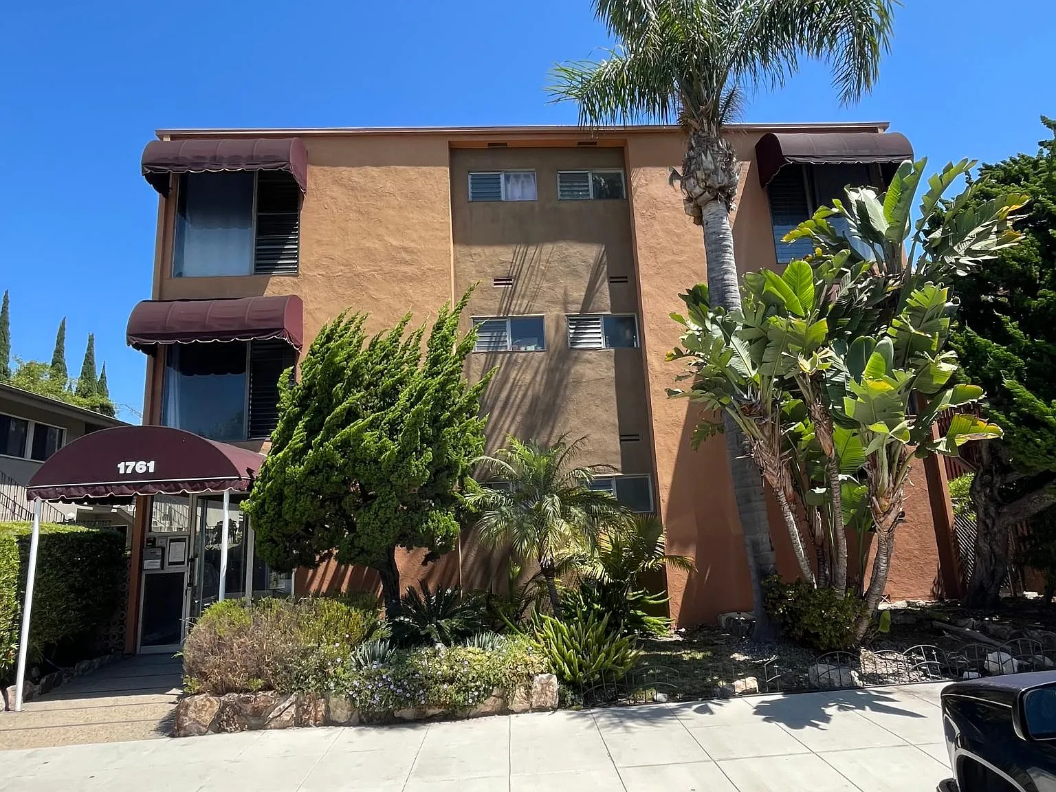 1 bed, 700 sqft, $1,995 — Photo 3
