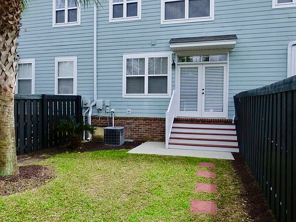 Back view of townhome