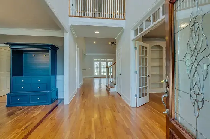 101 Tiffany Ct — Photo 5
