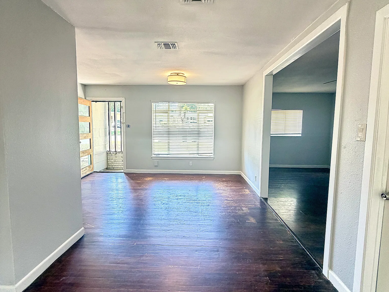 3 bed, 1244 sqft, $1,389 — Photo 4