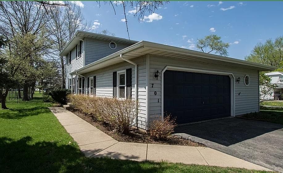 2nd image of 701 Otto Rd