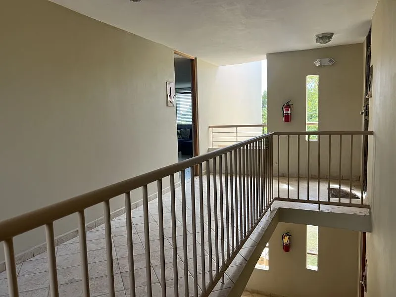 2 bed, 2.5 bath, 1123 sqft, $1,200 — Photo 2