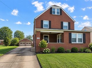 204 Como Ave, Struthers, OH 44471